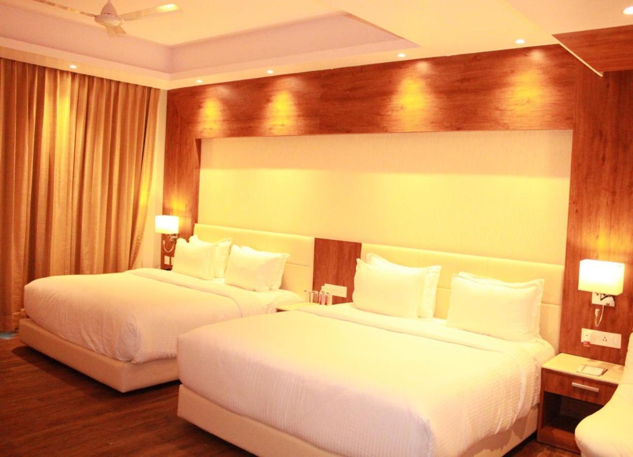 Sarovar Portico, Somnath Exterior photo