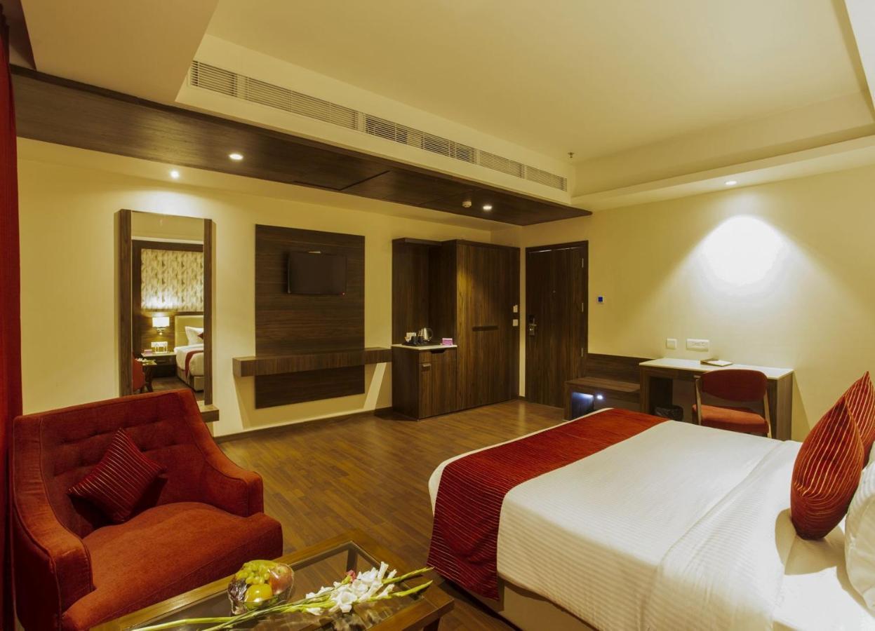 Sarovar Portico, Somnath Exterior photo
