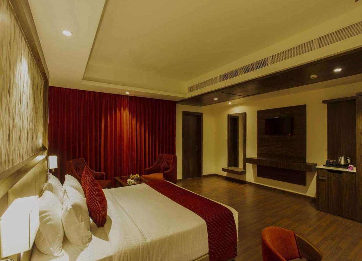 Sarovar Portico, Somnath Exterior photo