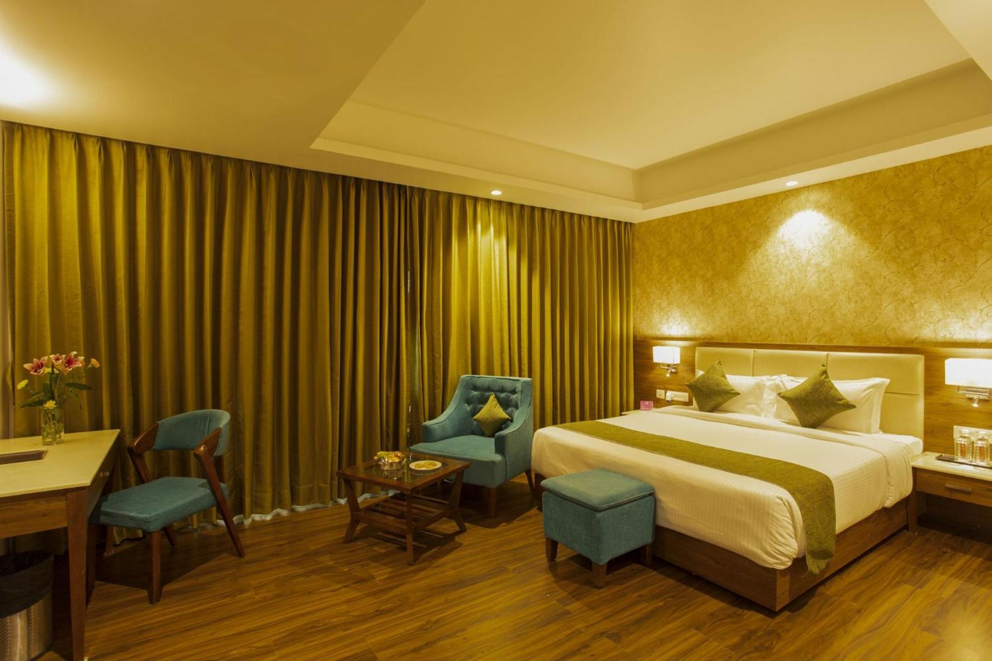 Sarovar Portico, Somnath Exterior photo