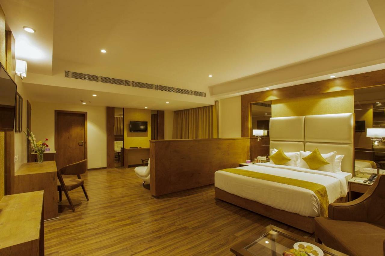 Sarovar Portico, Somnath Exterior photo