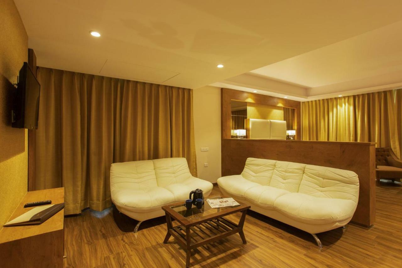 Sarovar Portico, Somnath Exterior photo